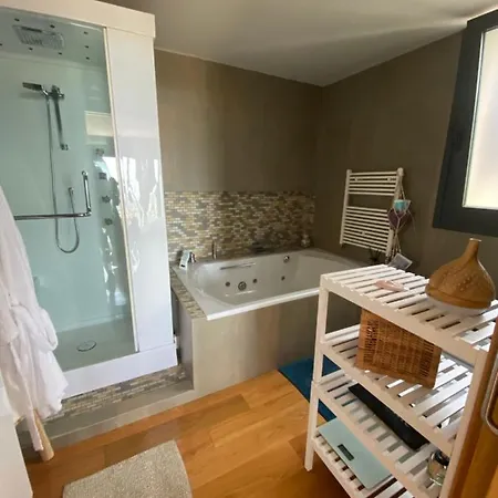 Ece Golden Amazing 4 Bedroom With Pool *