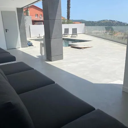 Ece Golden Amazing 4 Bedroom With Pool * Alella