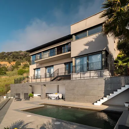 4 Bedroom 25 Minutes To Barcelona Fantastic Sea Views Pool Villa