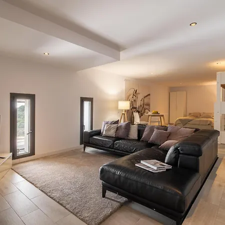 4 Bedroom 25 Minutes To Barcelona Fantastic Sea Views Pool *